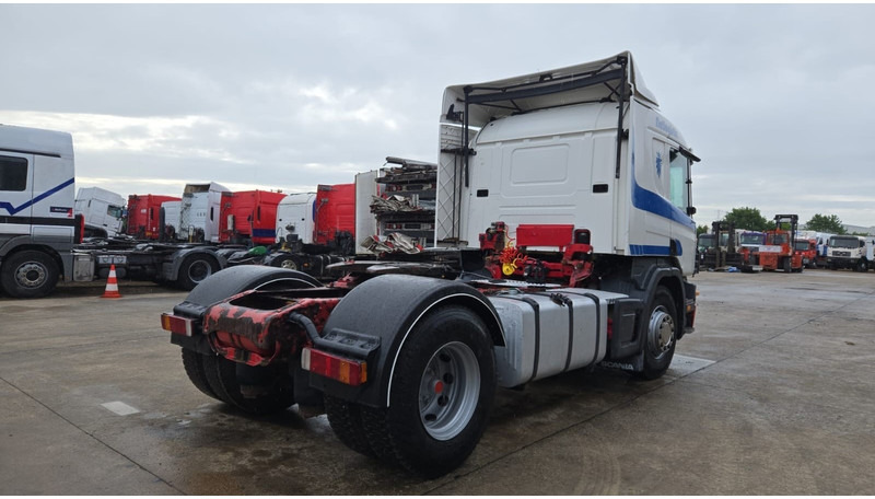 Scania P124 - 360 (POMPE MANUELLE / BOITE MANUELLE / MANUAL PUMP / MANUAL GEARBOX) - Tracteur routier: photos 5 Scania P124 - 360 (POMPE MANUELLE / BOITE MANUELLE / MANUAL PUMP / MANUAL GEARBOX) - Tracteur routier: photos 5