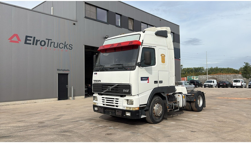 Volvo FH 12.420 (BOITE MANUELLE / MANUAL GEARBOX / PTO / POMPE HYDRAULIQUE) - Tracteur routier: photos 1 Volvo FH 12.420 (BOITE MANUELLE / MANUAL GEARBOX / PTO / POMPE HYDRAULIQUE) - Tracteur routier: photos 1