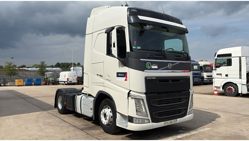 Volvo FH 460 (CHASSIS 2015 / PERFECT CONDITION / CLEAN CHASSIS) - Tracteur routier: photos 2 Volvo FH 460 (CHASSIS 2015 / PERFECT CONDITION / CLEAN CHASSIS) - Tracteur routier: photos 2
