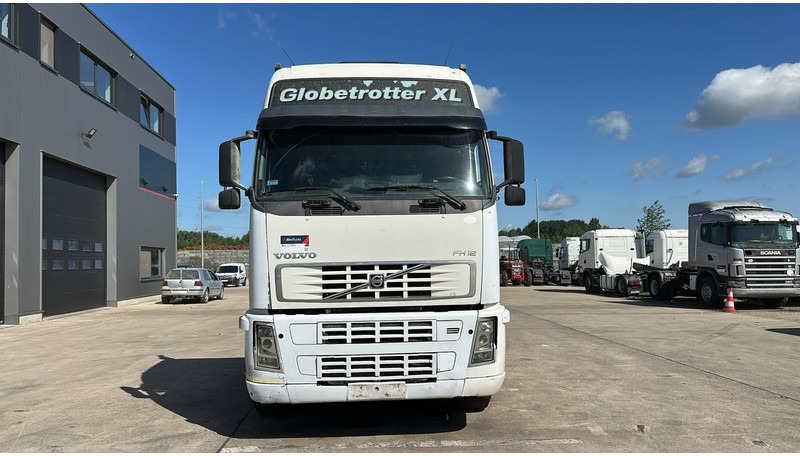 Volvo FH 460 (MANUAL GEARBOX / BOITE MANUELLE) - Tracteur routier: photos 2 Volvo FH 460 (MANUAL GEARBOX / BOITE MANUELLE) - Tracteur routier: photos 2