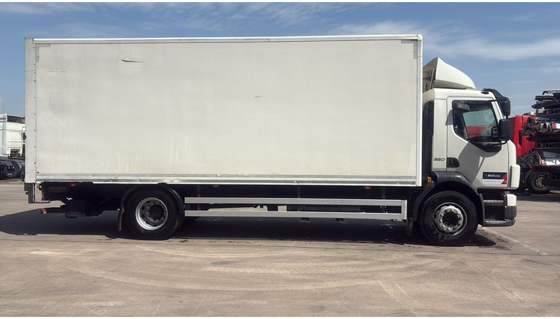 Volvo FL 260 (LIFT 2000 KG / PERFECT BELGIAN TRUCK / 18 TON / EURO 5) - Camion fourgon: photos 4 Volvo FL 260 (LIFT 2000 KG / PERFECT BELGIAN TRUCK / 18 TON / EURO 5) - Camion fourgon: photos 4