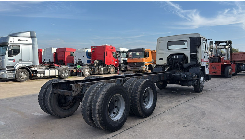 Volvo FL 7 (6X4 / LAMES / POMPE MANUELLE / MANUAL PUMP / STEEL SUSP.) - Châssis cabine: photos 5 Volvo FL 7 (6X4 / LAMES / POMPE MANUELLE / MANUAL PUMP / STEEL SUSP.) - Châssis cabine: photos 5