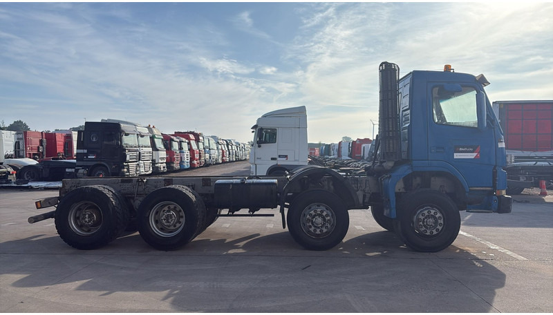 Volvo FM 12 - 380 (TRES PROPRE / GRAND PONT / LAMES / BIG HUB / BOITE MANUELLE / GOOD CONDITION) - Châssis cabine: photos 3 Volvo FM 12 - 380 (TRES PROPRE / GRAND PONT / LAMES / BIG HUB / BOITE MANUELLE / GOOD CONDITION) - Châssis cabine: photos 3