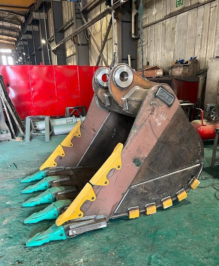 Caterpillar 336 Rock Bucket - Godet pour pelle: photos 3 Caterpillar 336 Rock Bucket - Godet pour pelle: photos 3