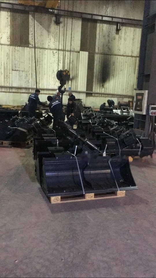 Godet pour pelle neuf Yanmar BUCKETS: photos 16