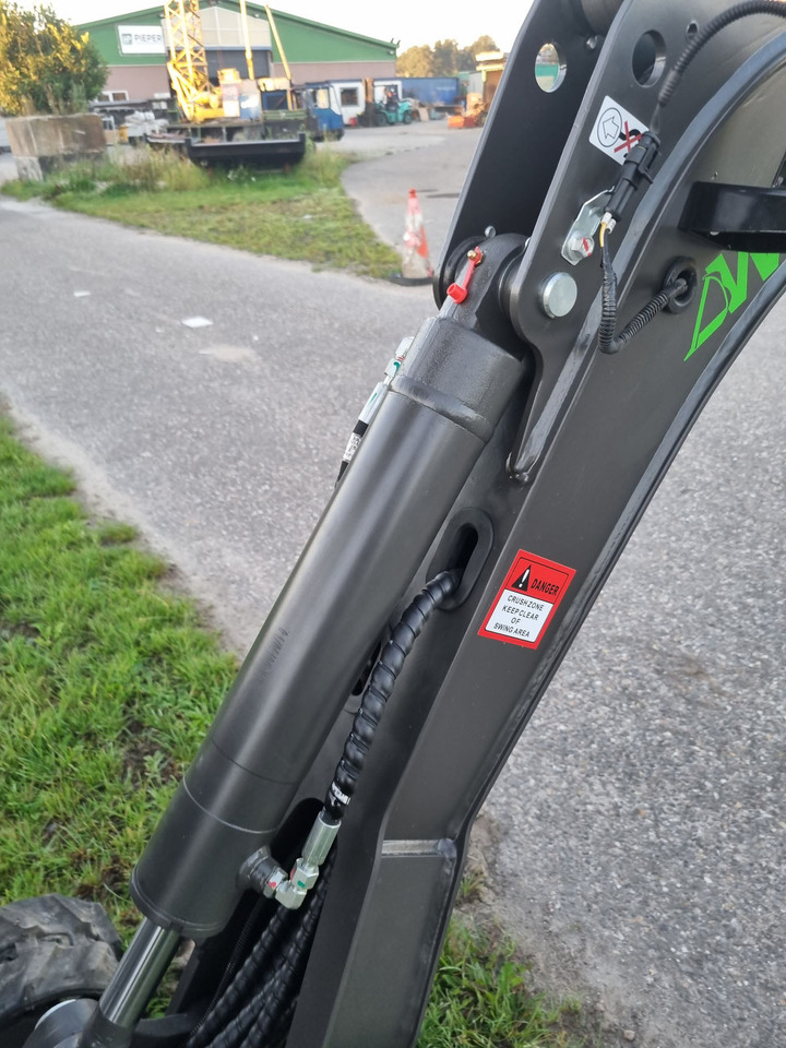 Mini pelle WCM CTX 8010S Benzine: photos 16
