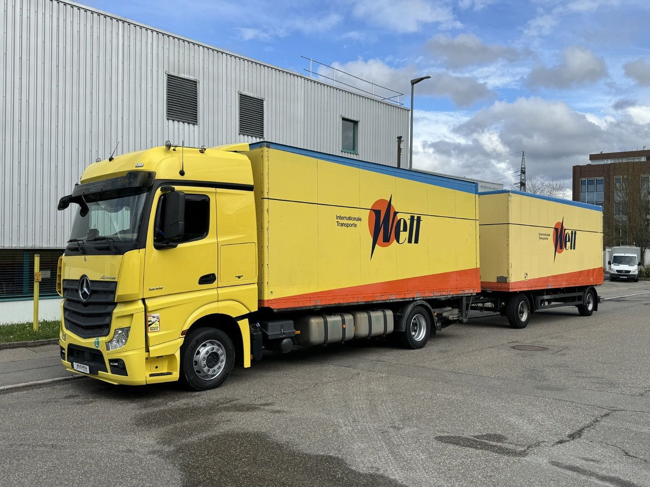 Mercedes-Benz Actros 1845 LL Gr.Haus AWL-Möbelkoffer ULBW - Camion fourgon: photos 2 Mercedes-Benz Actros 1845 LL Gr.Haus AWL-Möbelkoffer ULBW - Camion fourgon: photos 2