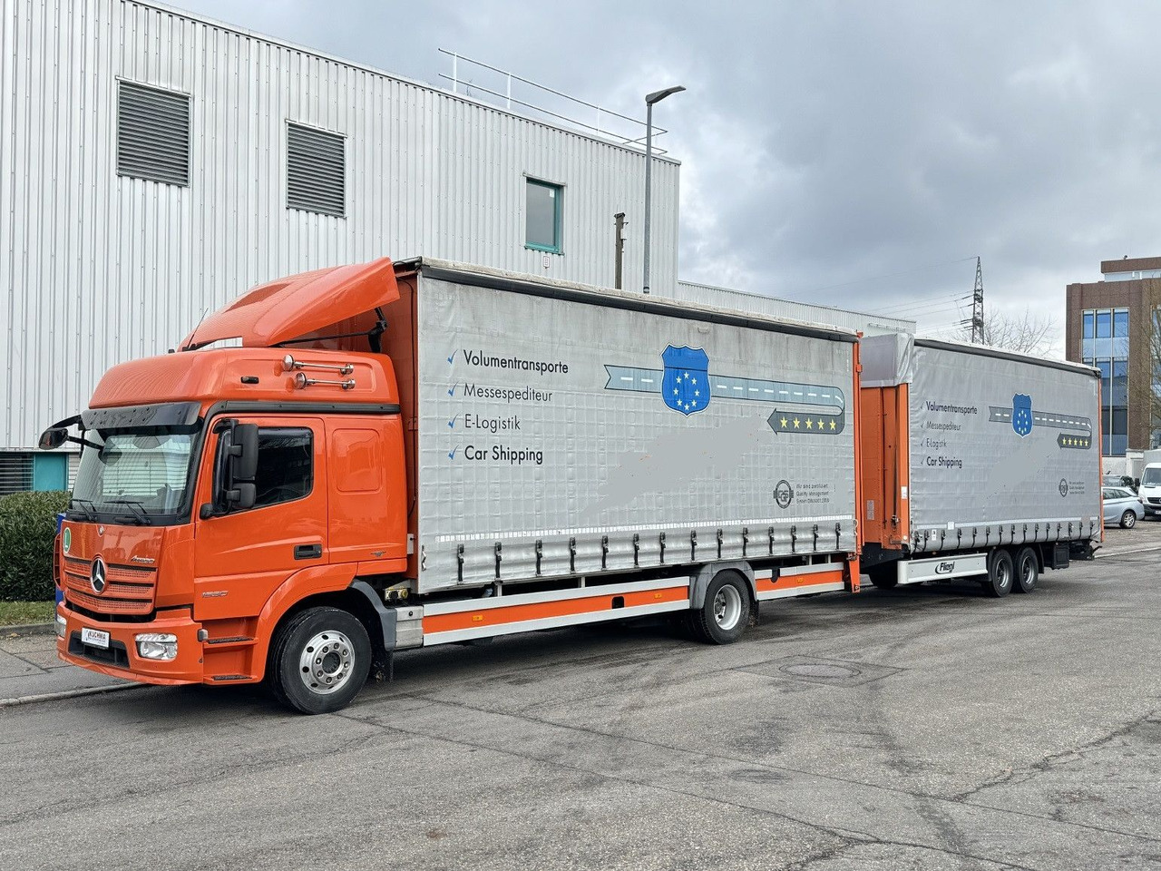 Mercedes-Benz Atego 1530 LL + Anhänger Doppelstock LBW Plane - Camion porte-voitures: photos 4 Mercedes-Benz Atego 1530 LL + Anhänger Doppelstock LBW Plane - Camion porte-voitures: photos 4