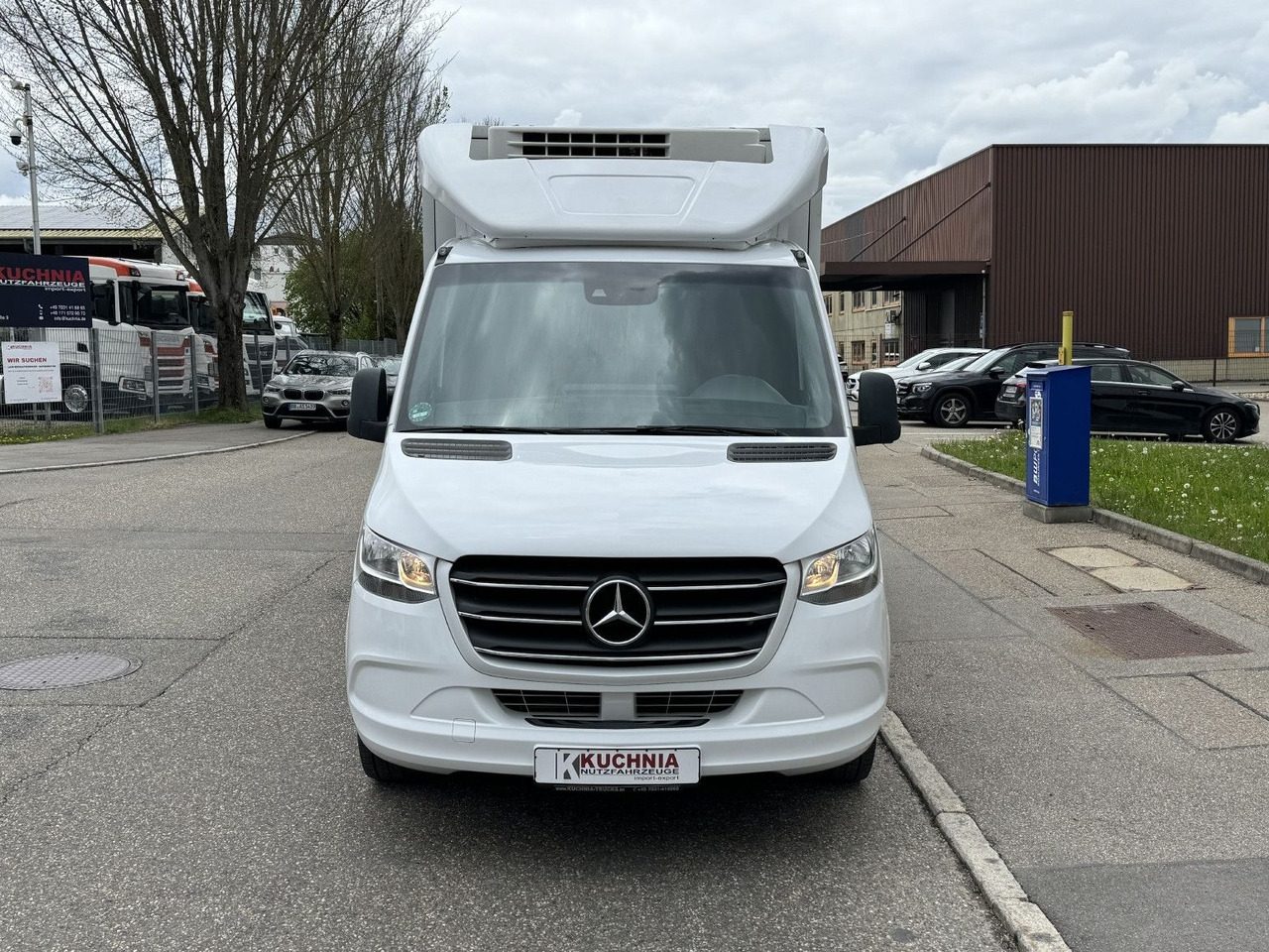 Mercedes-Benz Sprinter 316 Tiefkühl 3,3m TK V-500 MAX Luftgef. - Véhicule utilitaire frigorifique: photos 2 Mercedes-Benz Sprinter 316 Tiefkühl 3,3m TK V-500 MAX Luftgef. - Véhicule utilitaire frigorifique: photos 2