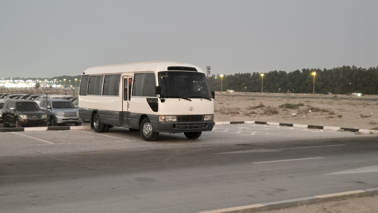Toyota Coaster ... 30 places - climatisé - Minibus, Transport de personnes: photos 1 Toyota Coaster ... 30 places - climatisé - Minibus, Transport de personnes: photos 1