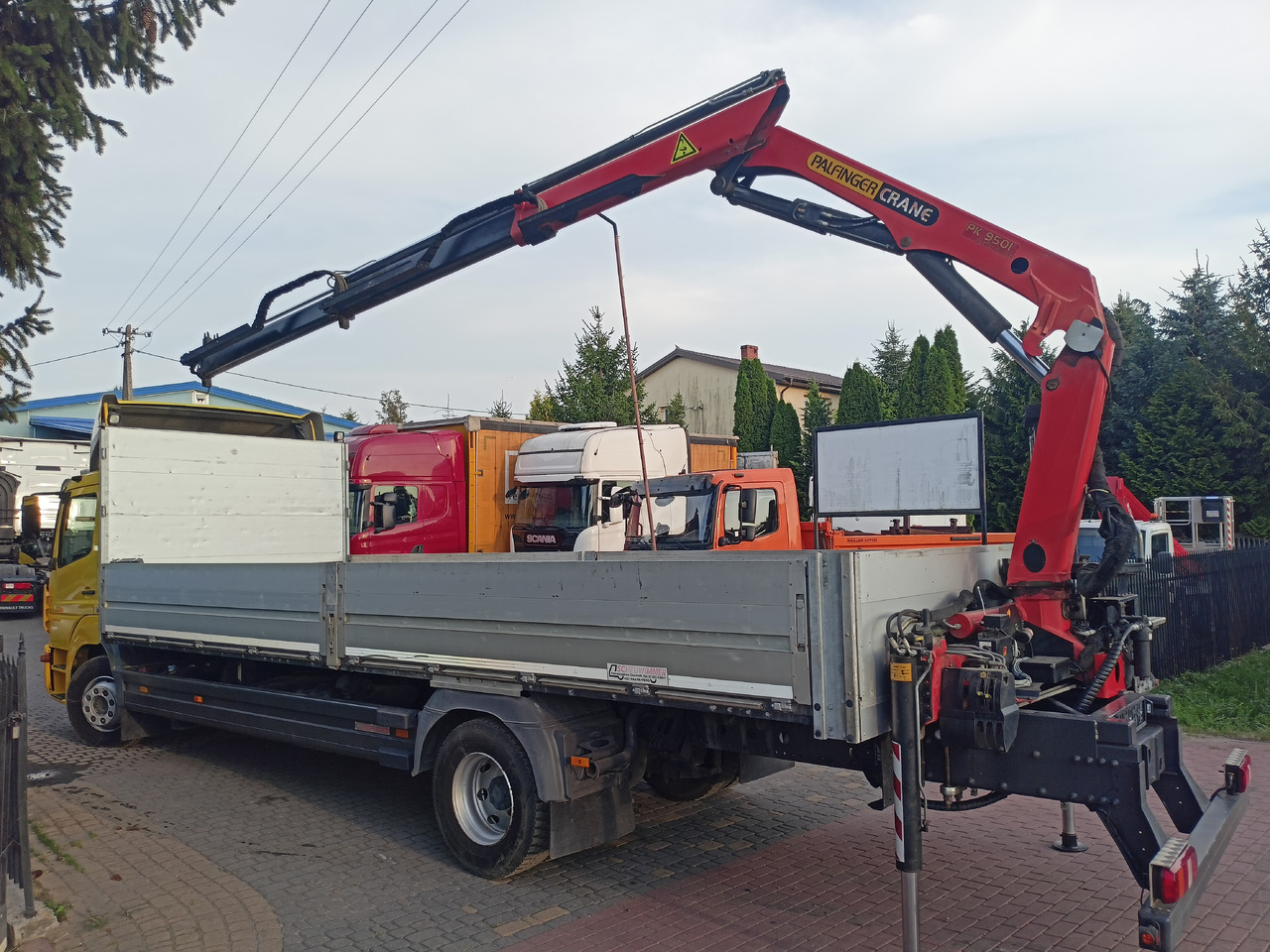 MERCEDES-BENZ Atego 1524 - Camion grue: photos 3 MERCEDES-BENZ Atego 1524 - Camion grue: photos 3