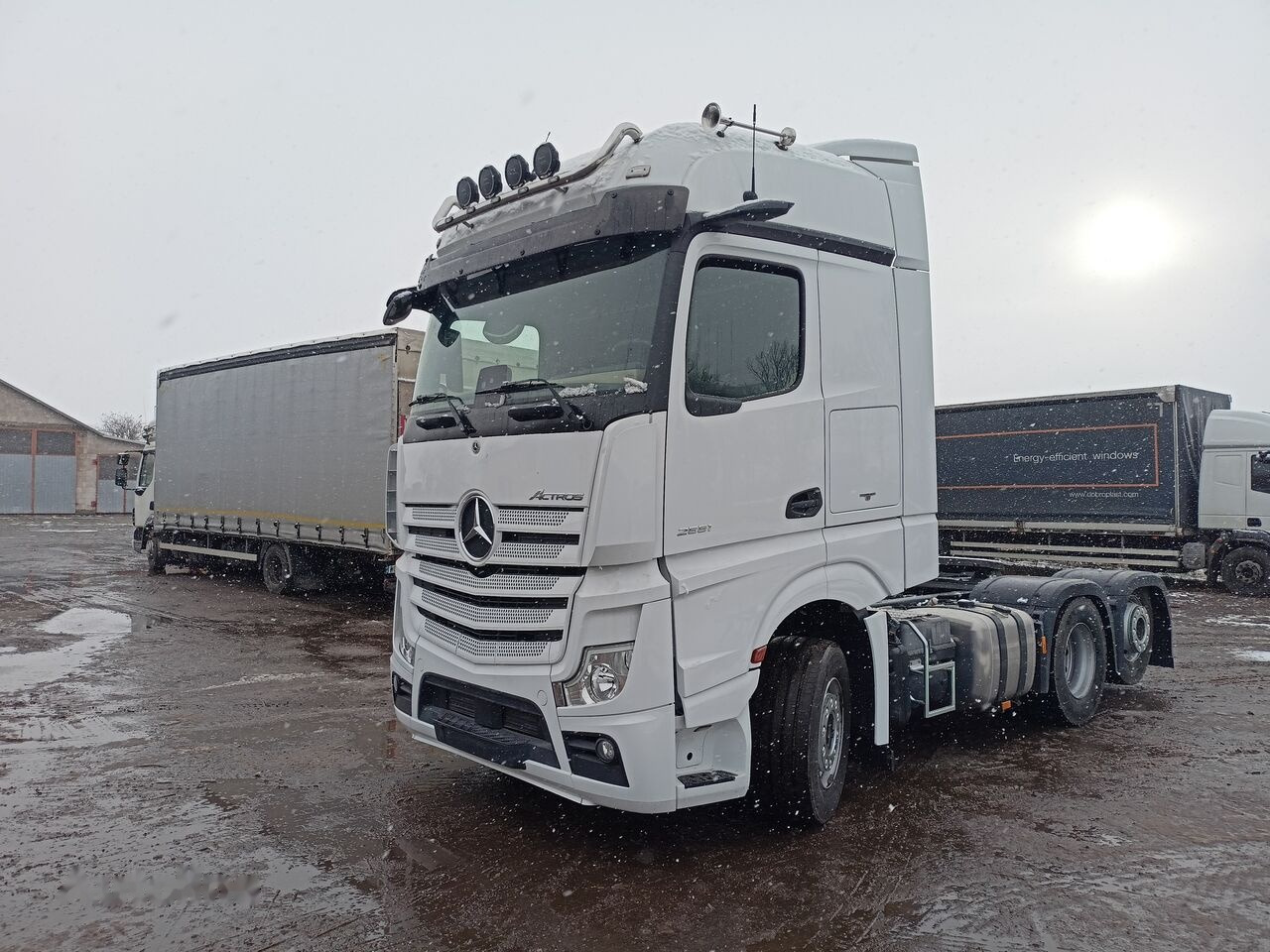 Mercedes-Benz Actros 2551 - Tracteur routier: photos 1 Mercedes-Benz Actros 2551 - Tracteur routier: photos 1