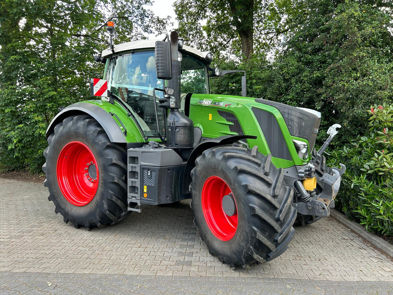 Fendt 828 Vario S4 ProfiPlus - Tracteur agricole: photos 3 Fendt 828 Vario S4 ProfiPlus - Tracteur agricole: photos 3