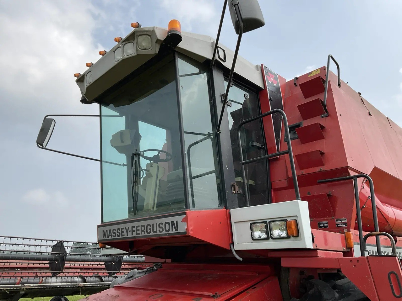 MASSEY FERGUSON 38RS combine - Moissonneuse-batteuse: photos 2 MASSEY FERGUSON 38RS combine - Moissonneuse-batteuse: photos 2