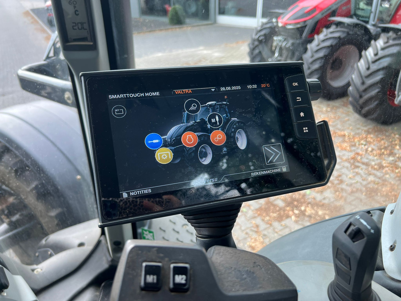 Tracteur agricole VALTRA T174 Versu: photos 17 Tracteur agricole VALTRA T174 Versu: photos 17