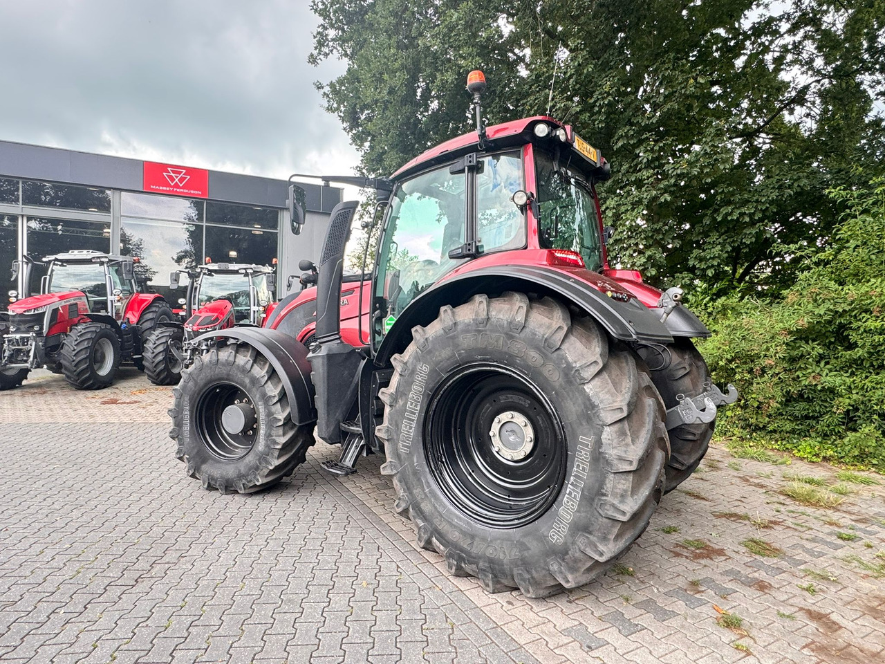 VALTRA T234 Direct - Tracteur agricole: photos 2 VALTRA T234 Direct - Tracteur agricole: photos 2