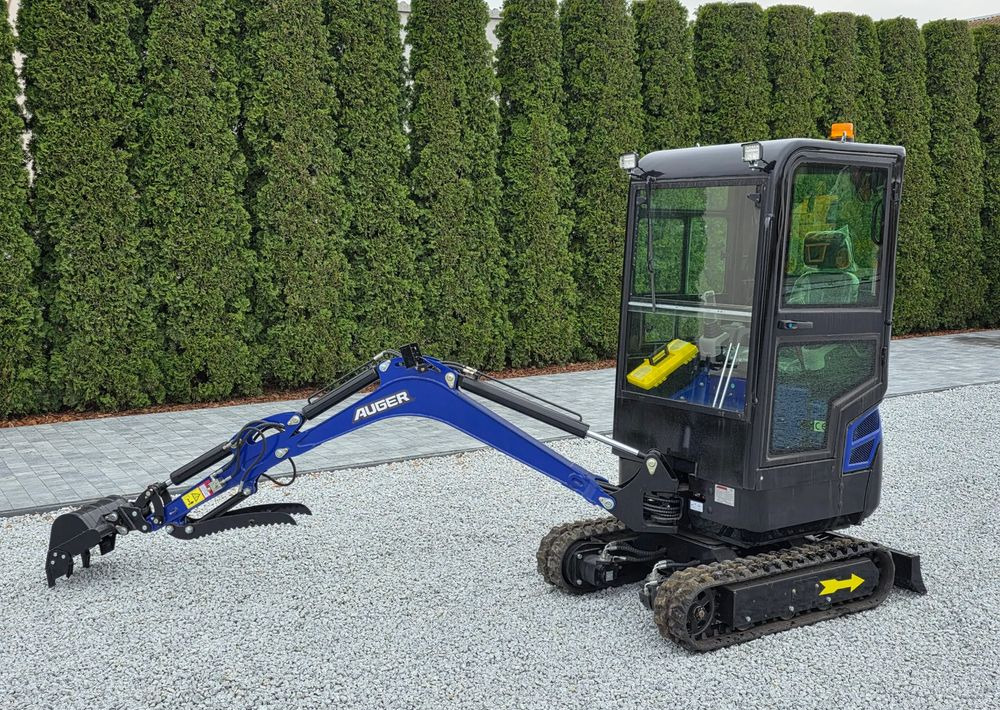 Kubota NOWA MINIKOPARKA AUGER HT 18, SILNIK KUBOTA, 3 ŁYŻKI - Mini pelle: photos 1 Kubota NOWA MINIKOPARKA AUGER HT 18, SILNIK KUBOTA, 3 ŁYŻKI - Mini pelle: photos 1