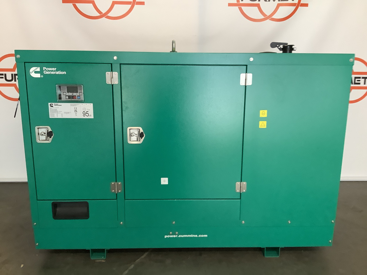 Cummins C55D5EQ. 55KVA Generator. Brand new. - Groupe électrogène: photos 1 Cummins C55D5EQ. 55KVA Generator. Brand new. - Groupe électrogène: photos 1