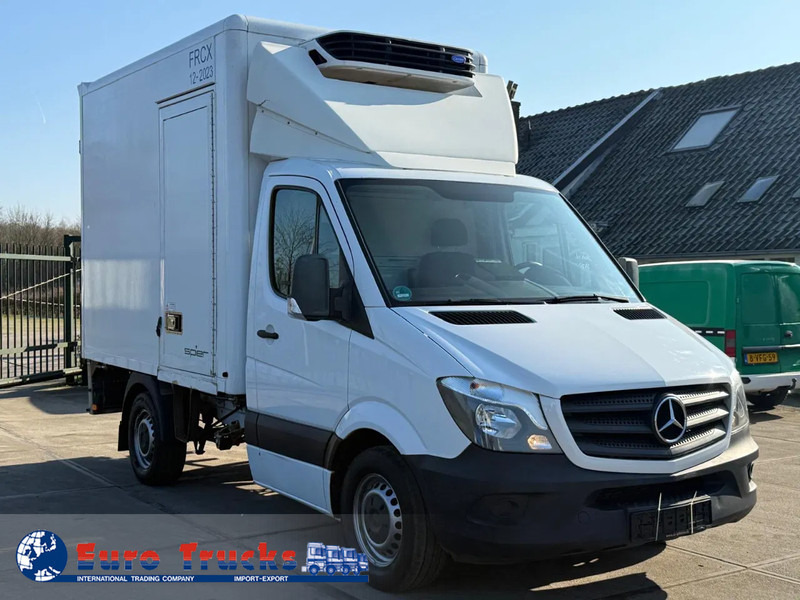 Mercedes-Benz sprinter316CDI/only export engine problem - Véhicule utilitaire frigorifique: photos 2 Mercedes-Benz sprinter316CDI/only export engine problem - Véhicule utilitaire frigorifique: photos 2