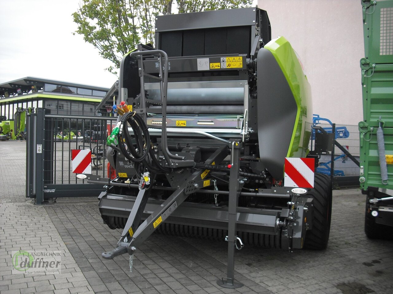 CLAAS Variant 585 RC Pro - Presse à balles rondes: photos 4 CLAAS Variant 585 RC Pro - Presse à balles rondes: photos 4