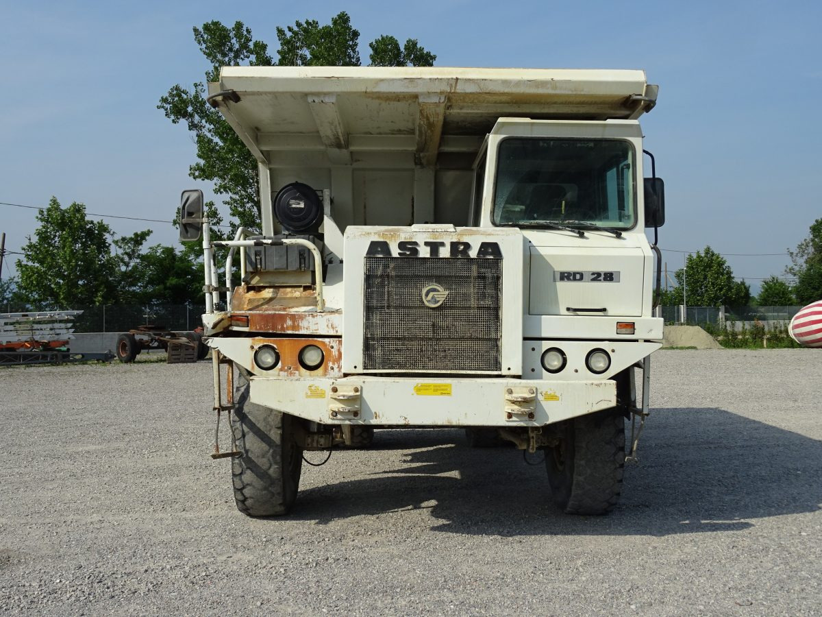 ASTRA RD 28 - Tombereau rigide: photos 5 ASTRA RD 28 - Tombereau rigide: photos 5