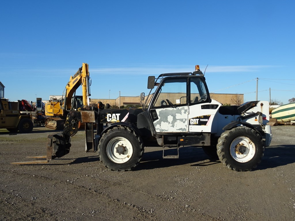 CATERPILLAR TH360B - Chariot télescopique: photos 2 CATERPILLAR TH360B - Chariot télescopique: photos 2
