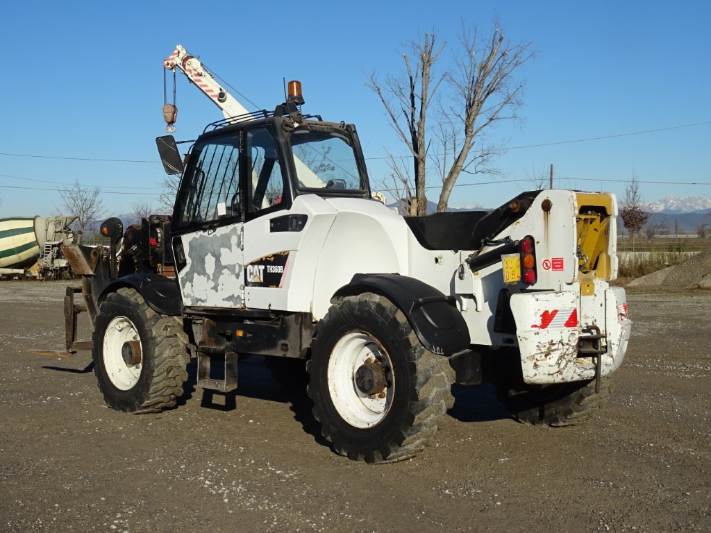CATERPILLAR TH360B - Chariot télescopique: photos 5 CATERPILLAR TH360B - Chariot télescopique: photos 5