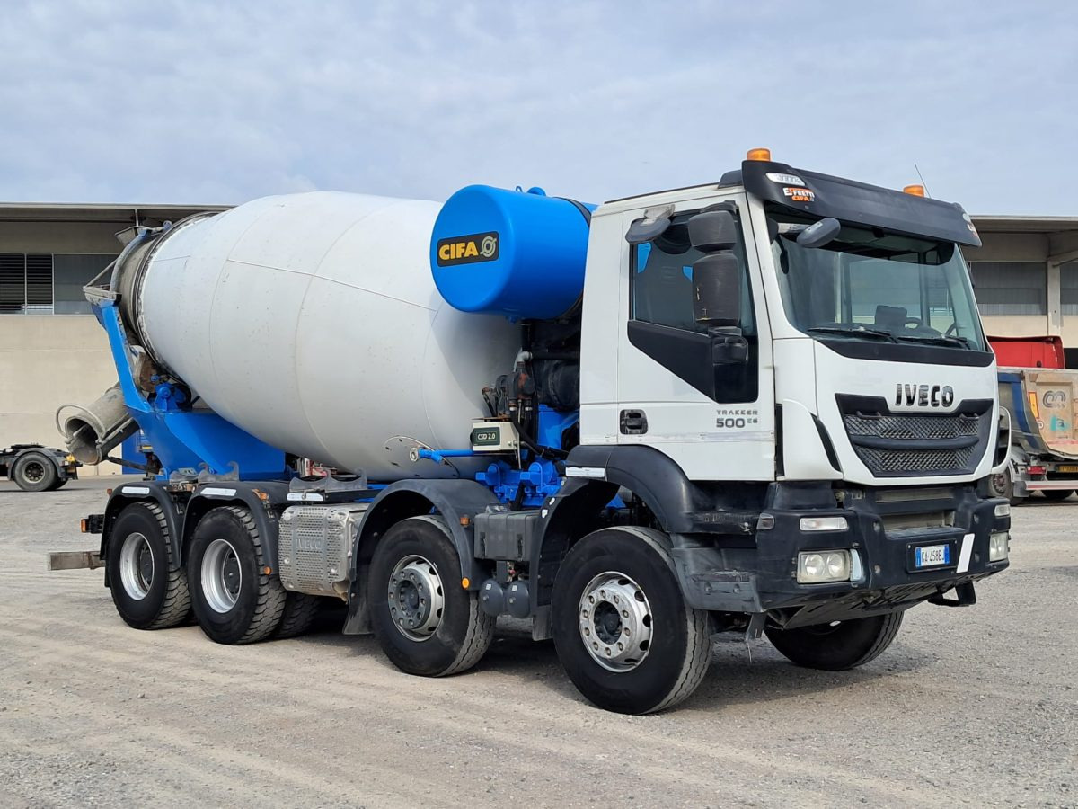 IVECO TRAKKER 500 CIFA RY1300 - Camion malaxeur: photos 5 IVECO TRAKKER 500 CIFA RY1300 - Camion malaxeur: photos 5