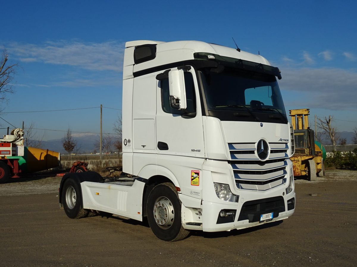 MERCEDES ACTROS 1845 - Tracteur routier: photos 3 MERCEDES ACTROS 1845 - Tracteur routier: photos 3