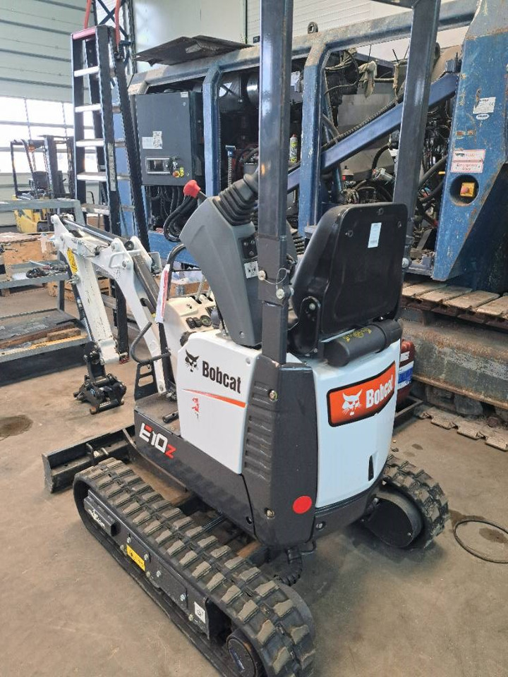 Bobcat E10Z - Mini pelle: photos 3 Bobcat E10Z - Mini pelle: photos 3