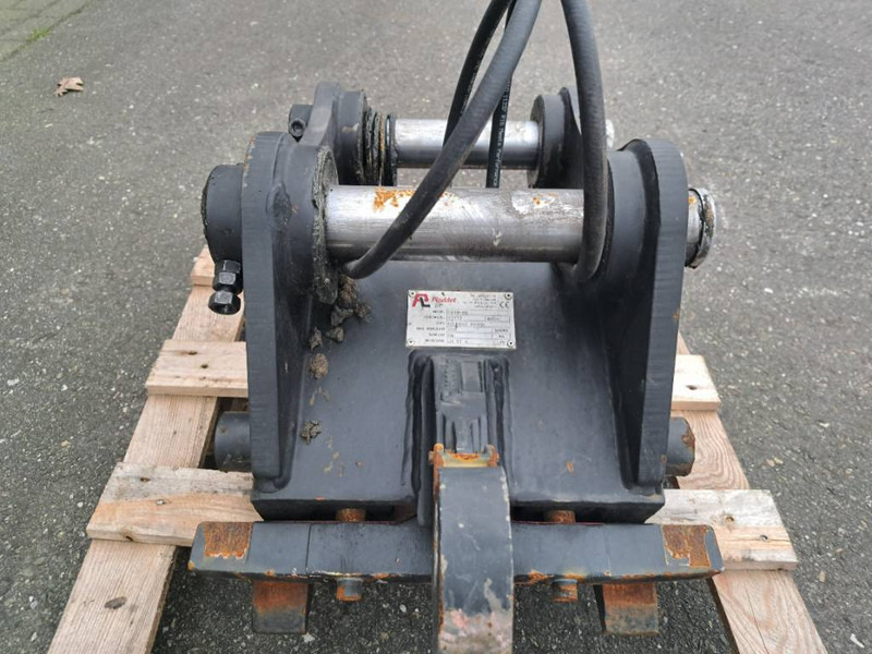 Pladdet CW10 hydraulick Quic Coupler HX85A - Attache rapide pour Engins de chantier: photos 4 Pladdet CW10 hydraulick Quic Coupler HX85A - Attache rapide pour Engins de chantier: photos 4