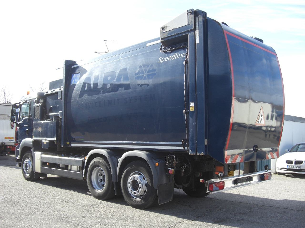 MAN 26360FNLL / RECHTSGEST. - Benne à ordures ménagères: photos 4 MAN 26360FNLL / RECHTSGEST. - Benne à ordures ménagères: photos 4