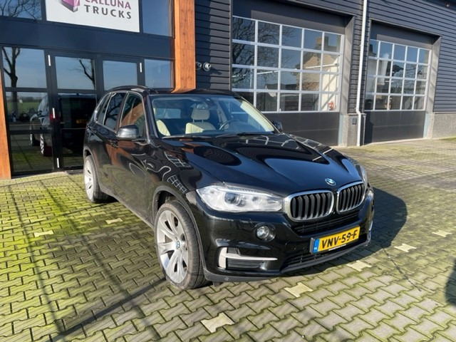 BMW X5 XDRIVE 30d - SUV: photos 1 BMW X5 XDRIVE 30d - SUV: photos 1