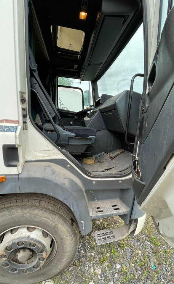 DAF CF 85 - Tracteur routier: photos 5 DAF CF 85 - Tracteur routier: photos 5