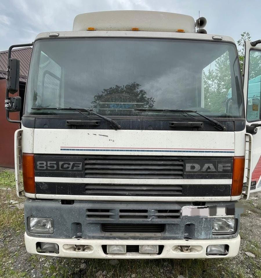 DAF CF 85 - Tracteur routier: photos 1 DAF CF 85 - Tracteur routier: photos 1