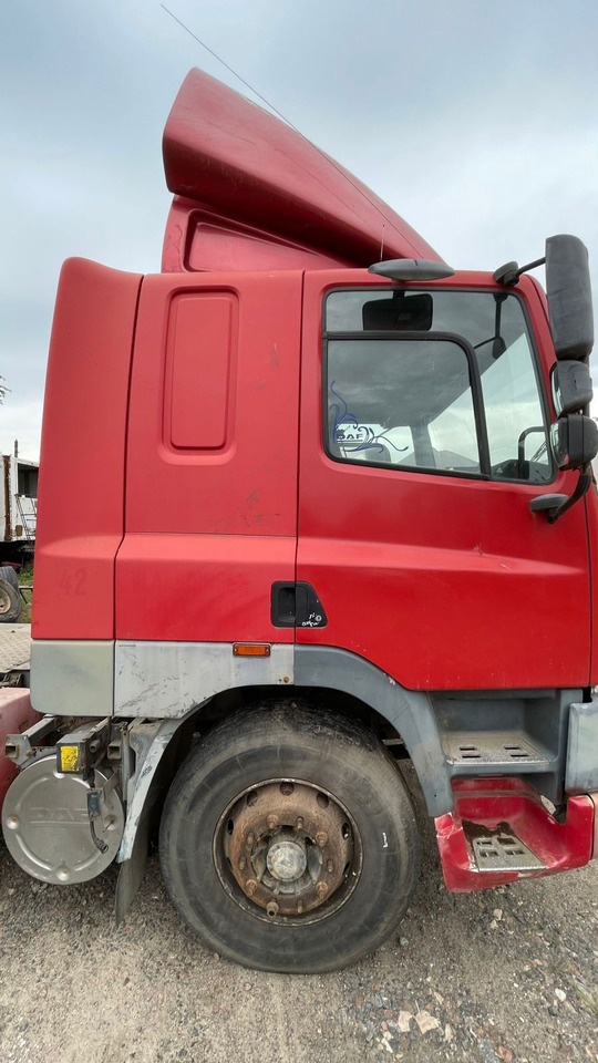 DAF CF 85 Tractor unit - Tracteur routier: photos 4 DAF CF 85 Tractor unit - Tracteur routier: photos 4