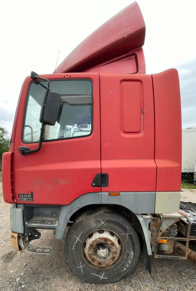 DAF CF 85 Tractor unit - Tracteur routier: photos 2 DAF CF 85 Tractor unit - Tracteur routier: photos 2