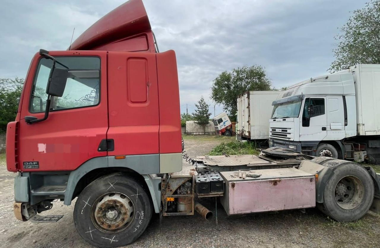 DAF CF 85 Tractor unit - Tracteur routier: photos 3 DAF CF 85 Tractor unit - Tracteur routier: photos 3