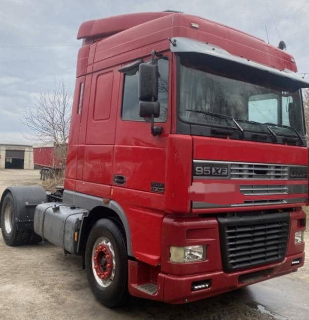 DAF XF 95.430 Tractor head 4x2 - Tracteur routier: photos 1 DAF XF 95.430 Tractor head 4x2 - Tracteur routier: photos 1