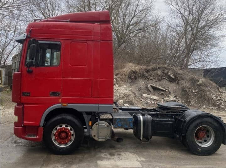 DAF XF 95.430 Tractor head 4x2 - Tracteur routier: photos 4 DAF XF 95.430 Tractor head 4x2 - Tracteur routier: photos 4