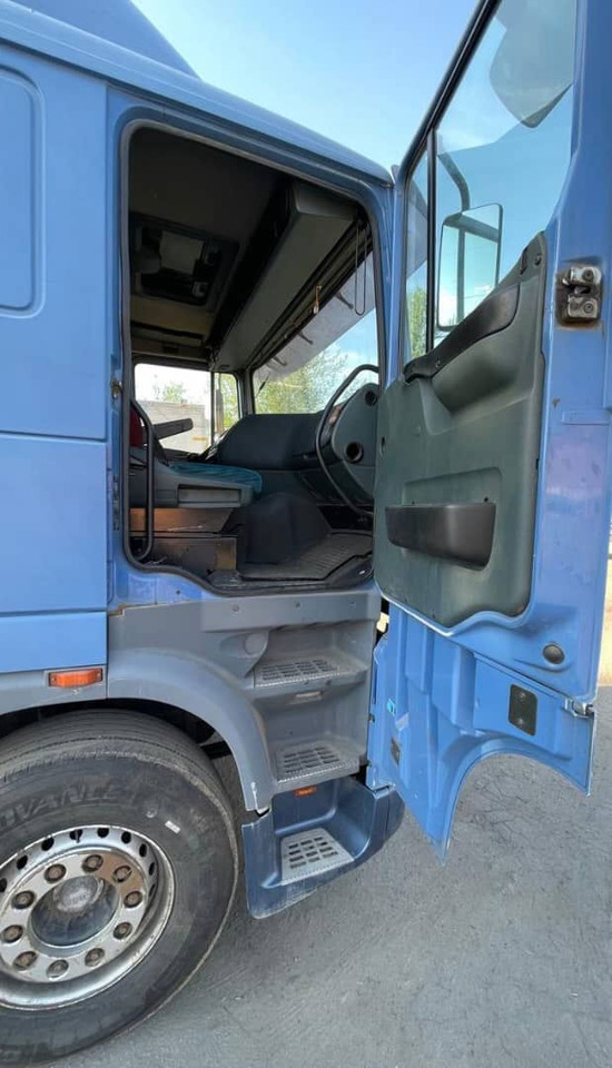 DAF XF 95.430 Tractor unit - Tracteur routier: photos 4 DAF XF 95.430 Tractor unit - Tracteur routier: photos 4