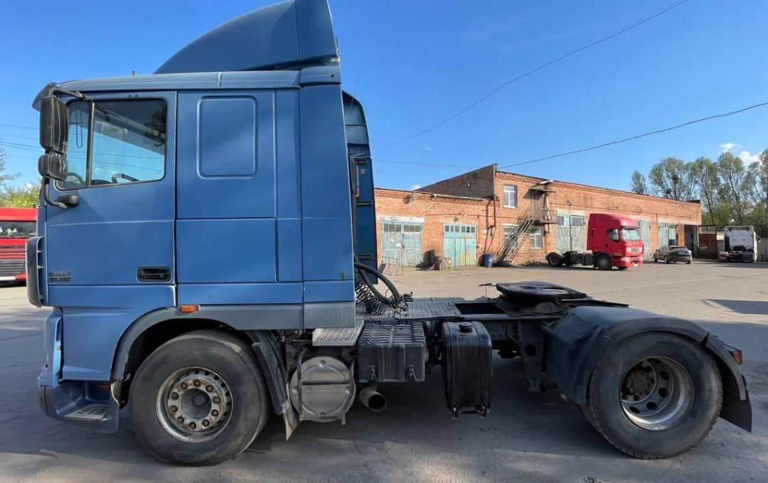DAF XF 95.430 Tractor unit - Tracteur routier: photos 3 DAF XF 95.430 Tractor unit - Tracteur routier: photos 3