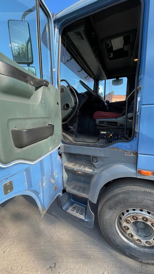 DAF XF 95.430 Tractor unit - Tracteur routier: photos 2 DAF XF 95.430 Tractor unit - Tracteur routier: photos 2