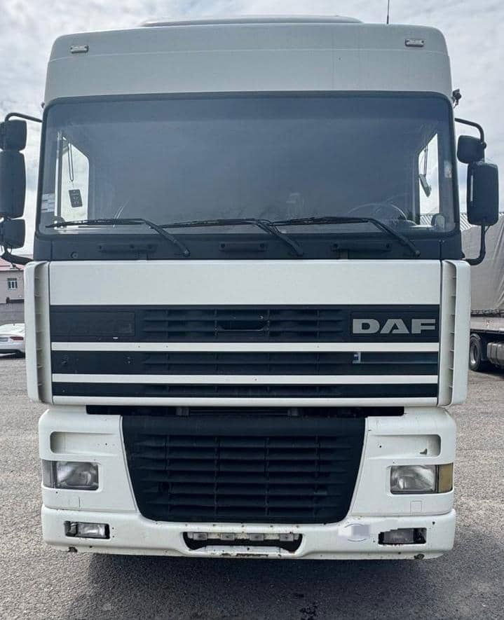 DAF XF 95 Tractor unit - Tracteur routier: photos 1 DAF XF 95 Tractor unit - Tracteur routier: photos 1