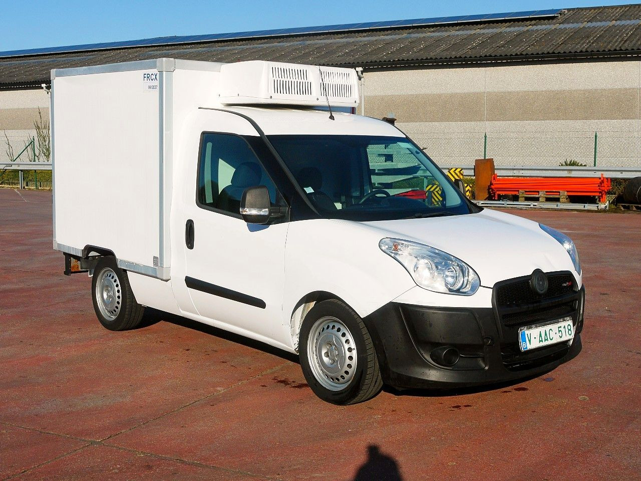 Fiat 1.3 DOBLO KUHLKOFFER RELEC FROD TR22 -20C - Véhicule utilitaire frigorifique: photos 2 Fiat 1.3 DOBLO KUHLKOFFER RELEC FROD TR22 -20C - Véhicule utilitaire frigorifique: photos 2