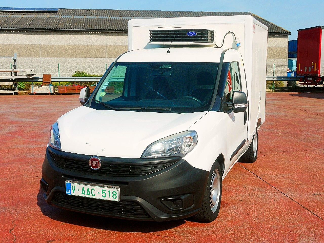 Fiat DOBLO 1.6 KUHLKOFFER CARRIER XARIOS -20c A/C - Véhicule utilitaire frigorifique: photos 5 Fiat DOBLO 1.6 KUHLKOFFER CARRIER XARIOS -20c A/C - Véhicule utilitaire frigorifique: photos 5