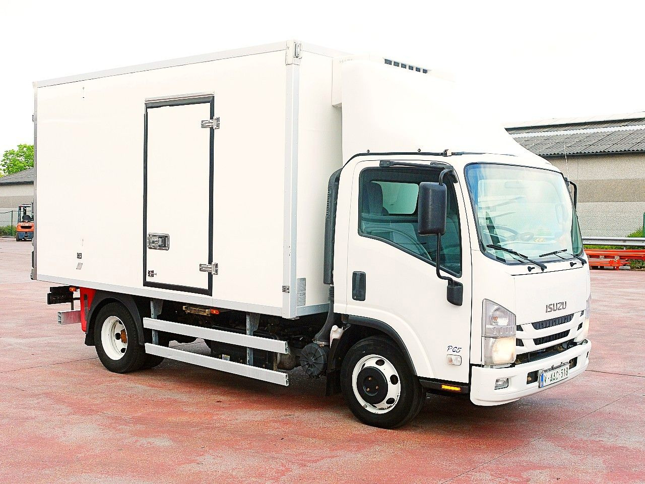 Isuzu N2R 75 KUHLKOFFER THERMOKING V500 MAX €6 - Véhicule utilitaire frigorifique: photos 2 Isuzu N2R 75 KUHLKOFFER THERMOKING V500 MAX €6 - Véhicule utilitaire frigorifique: photos 2