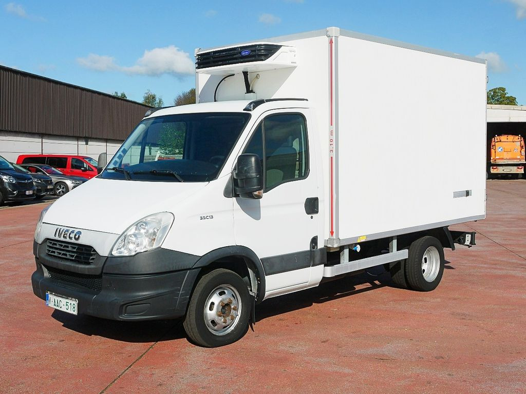 Iveco 35C13 DAILY KUHLKOFFER CARRIER XARIOS 300 -20C - Véhicule utilitaire frigorifique: photos 4 Iveco 35C13 DAILY KUHLKOFFER CARRIER XARIOS 300 -20C - Véhicule utilitaire frigorifique: photos 4