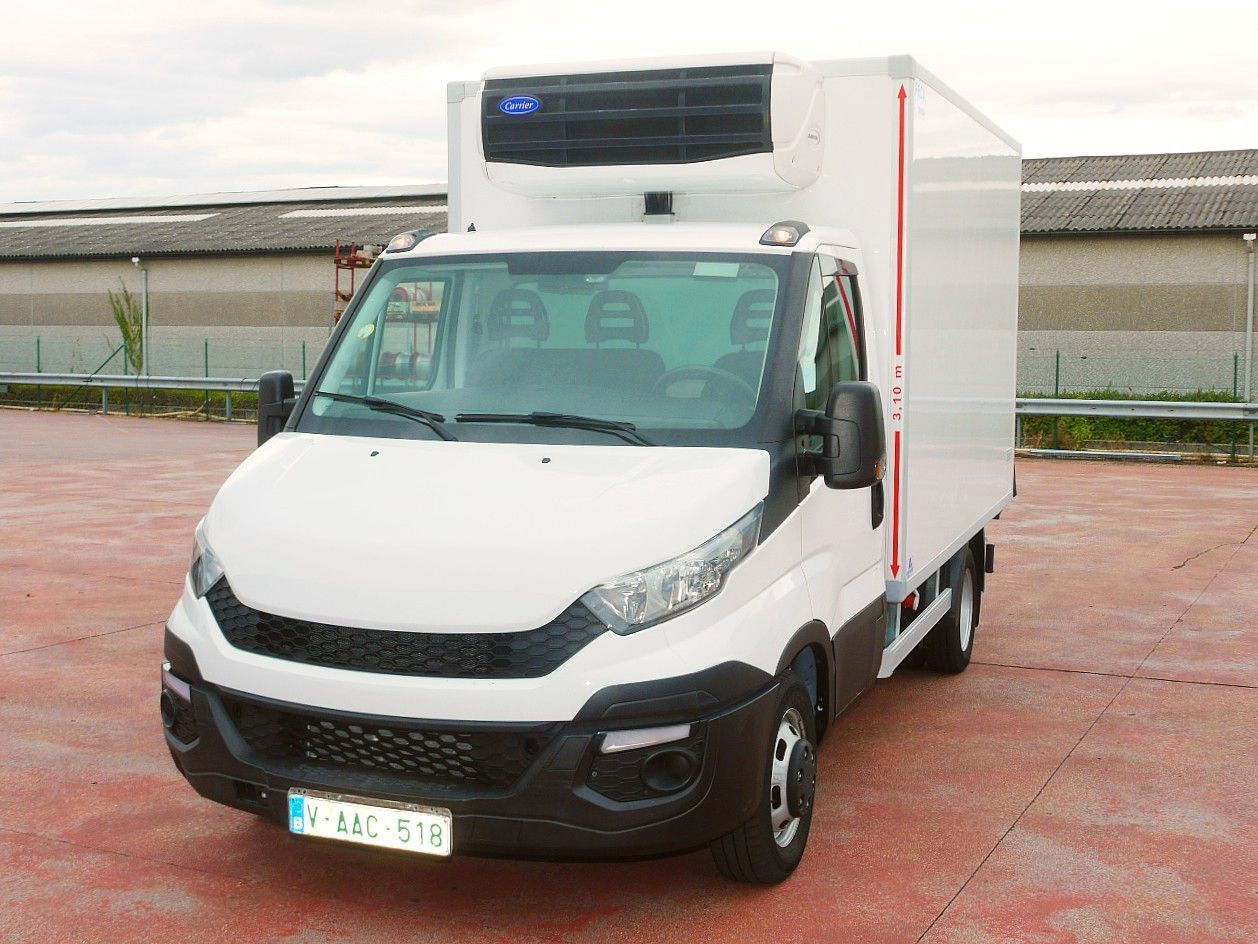 Iveco 35C13 DAILY KUHLKOFFER CARRIER XARIOS 600 - Véhicule utilitaire frigorifique: photos 4 Iveco 35C13 DAILY KUHLKOFFER CARRIER XARIOS 600 - Véhicule utilitaire frigorifique: photos 4