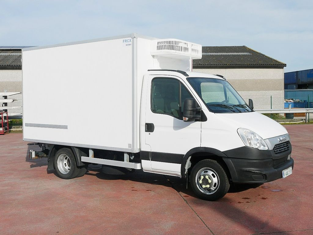 Iveco 35C13 DAILY KUHLKOFFER RELEC FROID TR32 -20C - Véhicule utilitaire frigorifique: photos 3 Iveco 35C13 DAILY KUHLKOFFER RELEC FROID TR32 -20C - Véhicule utilitaire frigorifique: photos 3